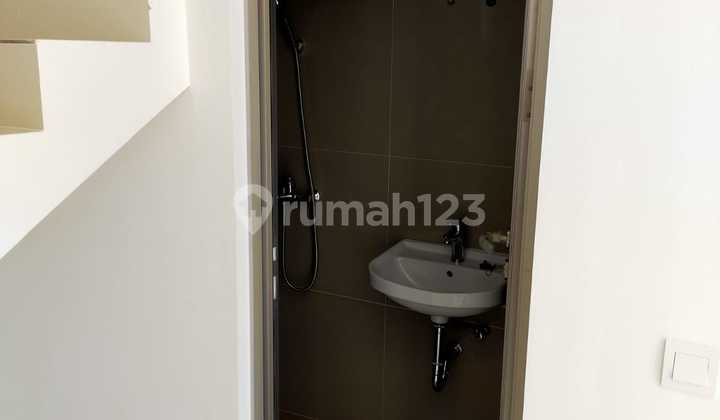 Butuh Uang Jual Cepat Rumah Baru di Greenland Residence Menganti Gresik 2