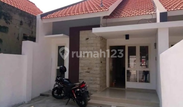 Rumah apik  2 Jejer siap huni Pusat Kota selangkah Raya Kertajaya dan Dharmawangsa