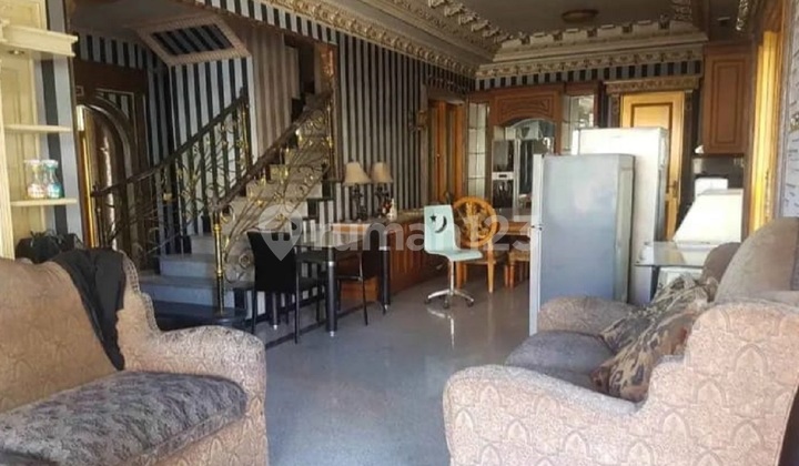 Rumah 2 lantai Estetik Eropa Klasik siap huni di Perumahan Elite Arief Rahman Hakim 2