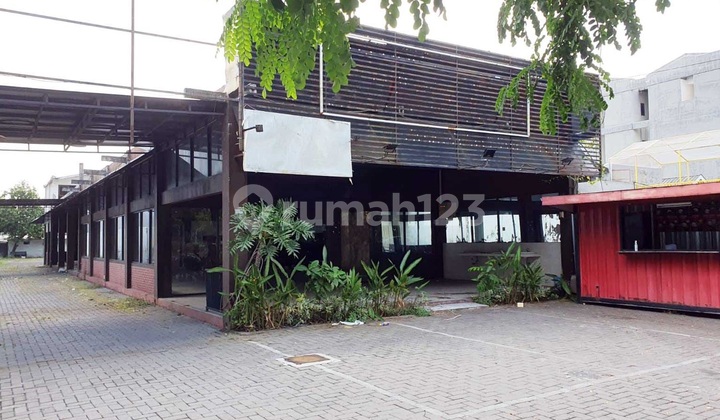 Bangunan Ex Resto di Raya Arif Rahman Hakim Selangkah Merr, Araya, Keputih dan Kertajaya 2