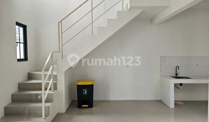 RUMAH CANTIK BARU GRESS DI PERUMAHAN AMESTA LIVING 2 LANTAI