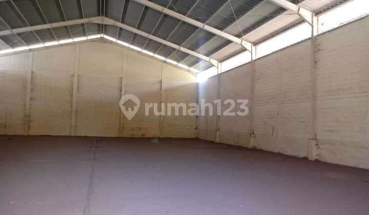 Gudang di Raya Gempol Pandaan Nol Jalan Nasional Surabaya-Pandaan-Malang Kawasan Pabrik Gudang di Raya Gempol Pandaan Nol Jalan Nasional Surabaya-Pandaan-Malang Kawasan Pabrik
