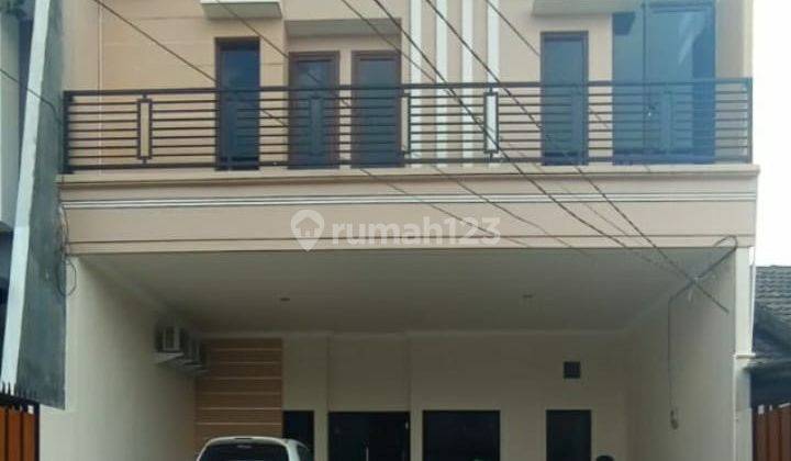 Rumah di Nginden Intan Timur Baru Renovasi Semi Furnish  1