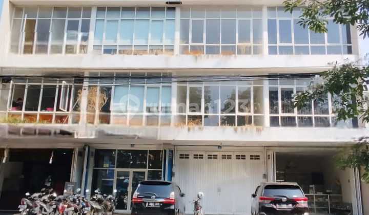 Ruko Rungkut Asri Surabaya Timur Bangunan 3 Lantai Terawat Strategis Hadap Jalan Raya Parkir Luas Ruko Rungkut Asri Surabaya Timur Bangunan 3 Lantai Terawat Strategis Hadap Jalan Raya Parkir Luas