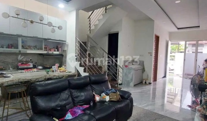 Rumah 2 lantai modern minimalis premium siap huni di Mulyosari Prima Rumah 2 lantai modern minimalis premium siap huni di Mulyosari Prima