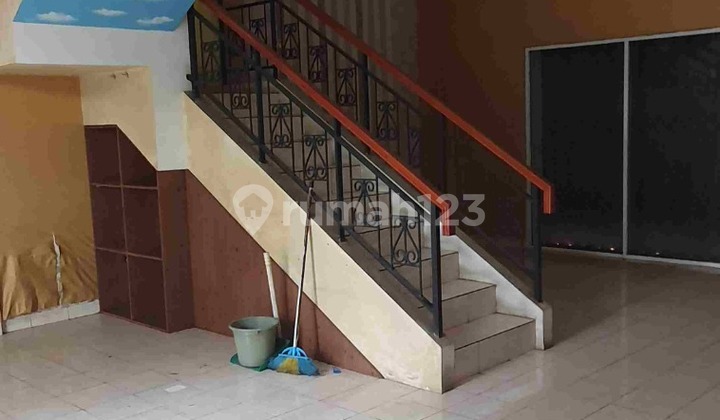 3-Story Shop House in Paramount Rodeo Gading Serpong Strategic Negotiable