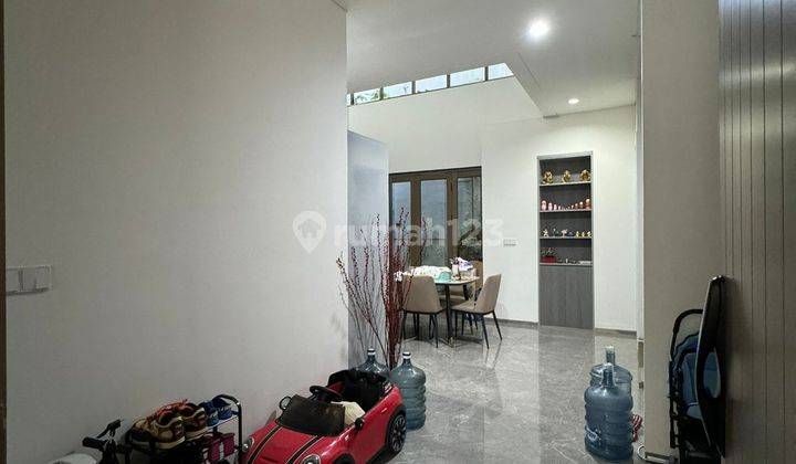 Rumah 3 Lantai diPuri 11 Karang Tengah Tangerang Lokasi Strategis 1