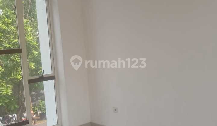 House in Residence 1 BSD Type Dalas Strategic Location Negotiable