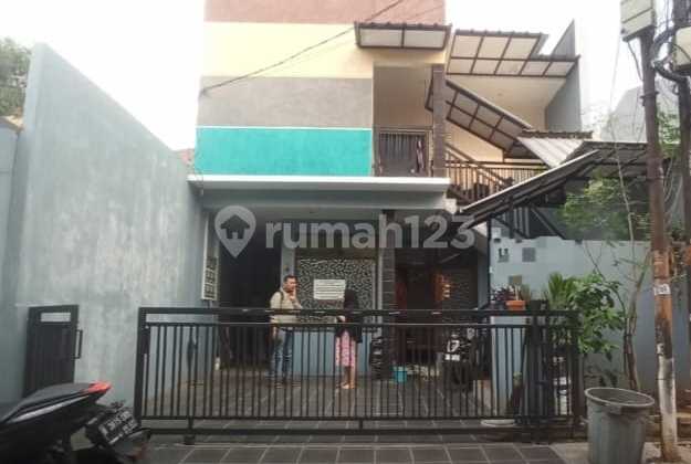 Cheapest! SHM House in Pasar Minggu, South Jakarta - Land Area 195, Building Area 200, 2.2M All In!