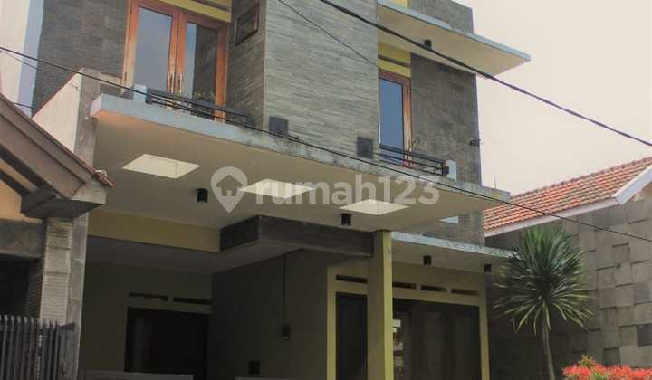Rumah Luas Murah di Margahayu Yupiter 1