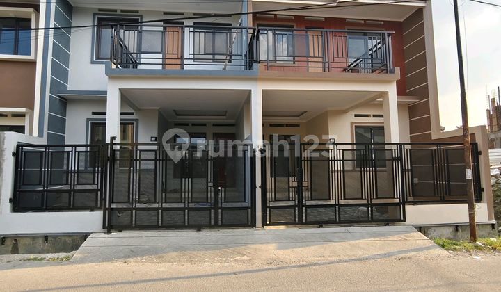 Rumah Baru 2 Lantai Dekat Puskesmas Gumuruh Turangga