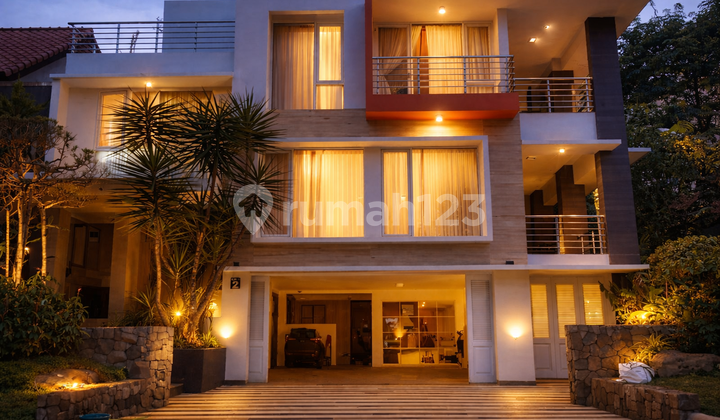 Fully Furnished Hook House at Dago Pakar Resort, North Bandung