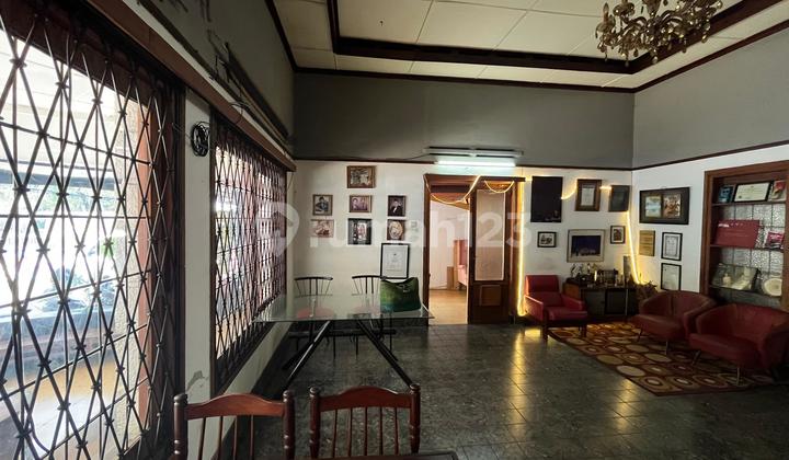 Rumah Gaya Belanda Th 1920 di Main Road Supratman Bandung 2