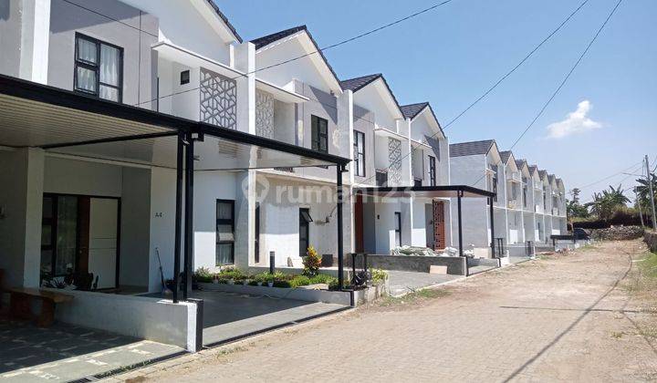 Rumah Villa 2 Lantai View City Di Padalarang Dekat Kbp