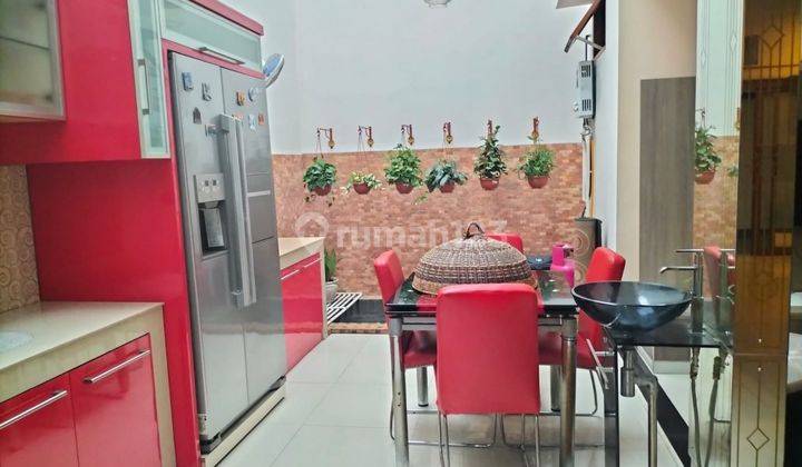 Di Jual Rumah Di Pasteur Dekat Tol Semi Furnished 2