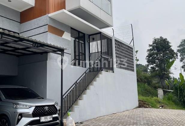 For Sale: Charming House in Cimahi with Cool Air in Cihanjuang, Cimahi
