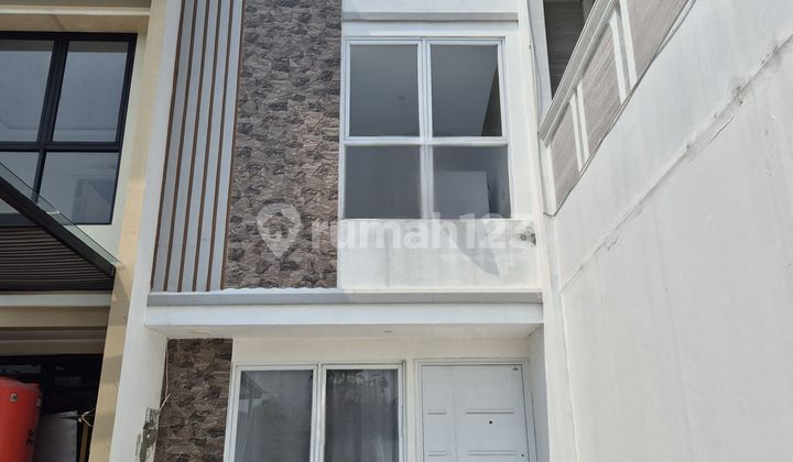 Dijual Rumah Palm Blossom Jakarta Barat