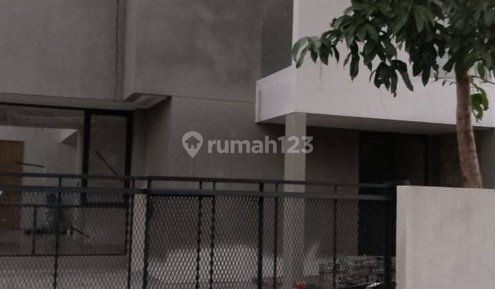 Dijual Rumah Baru Siap Huni Type Industrial di Turangga 1