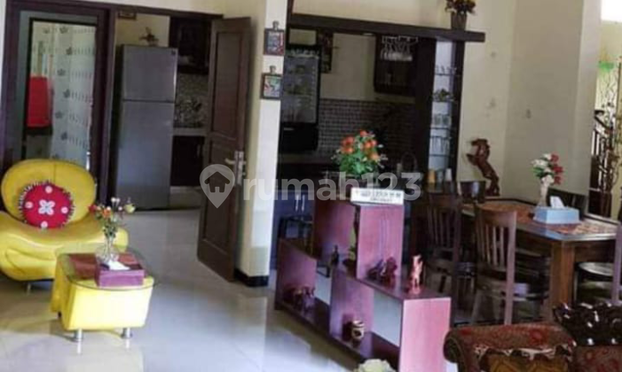 Luxury House That Amazes People in the Heart of Surakarta City 2