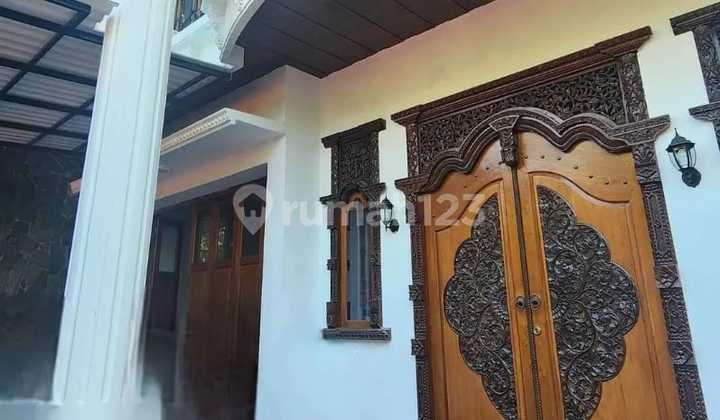 Rumah Istimewa Full Granit Ukiran Kayu Jepara di Solo Rumah Istimewa Full Granit Ukiran Kayu Jepara di Solo