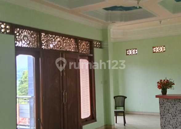 Villa Vintage 3 Lantai Milik Belanda View Gunung Karanganyar