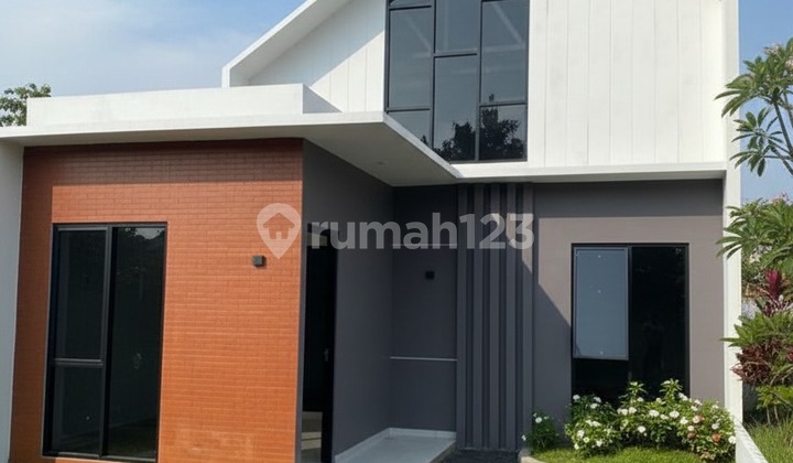 Islamic Dream House 2 Floors with Mount Lawu View in Karanganyar 2