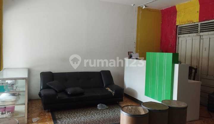 Central Karanganyar City House Bonus Commercial Space Central Karanganyar City House Bonus Commercial Space