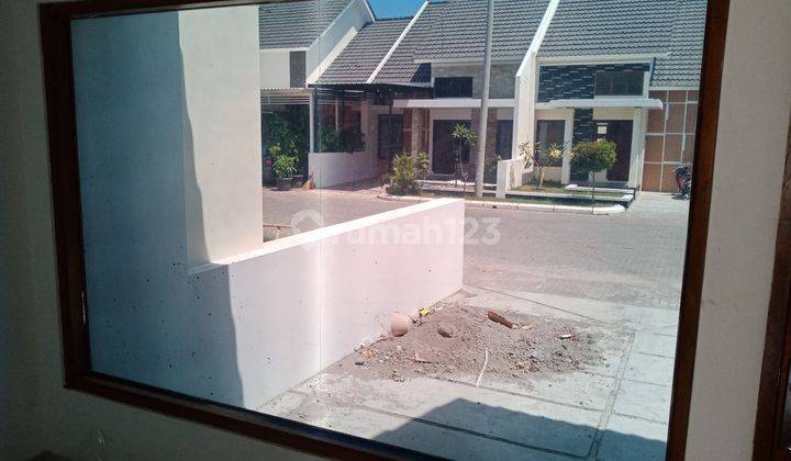 Rumah Menawan Siap Huni Di Komplek Perumahan Safira Gentan Baki Sukoharjo 1