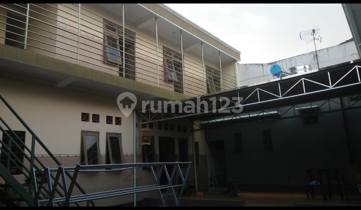 Rumah Memukau 2 Lantai Di Banjarsari Solo