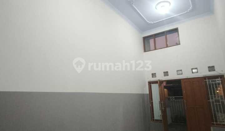 Beautiful Comfortable House in the Elite Cluster of Gentan Sukoharjo 2