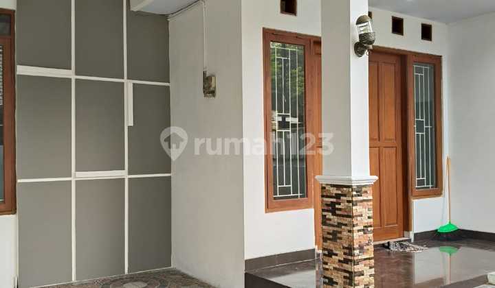 Beautiful Comfortable House in the Elite Cluster of Gentan Sukoharjo 1