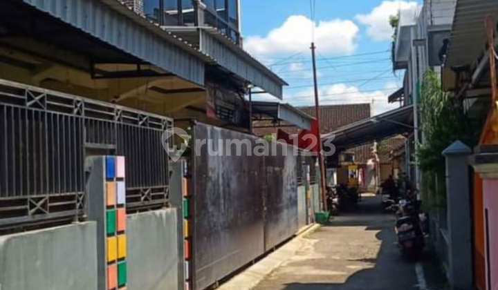 Rumah Mewah Bikin Orang Terkesima di Tengah Kota Surakarta Rumah Mewah Bikin Orang Terkesima di Tengah Kota Surakarta