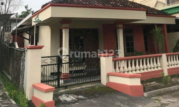Rumah Nyaman Terawat View Alun Alun Sukoharjo 1