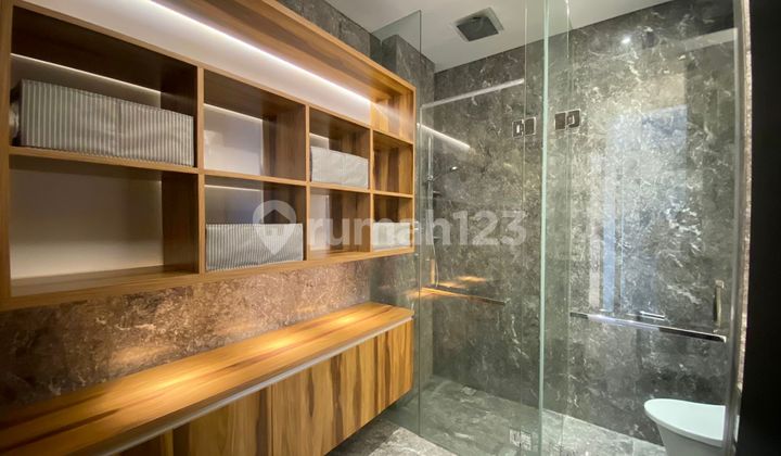 Disewakan Apartemen Senopati Suites 2+1BR, Good Furnished, South Jakarta 2