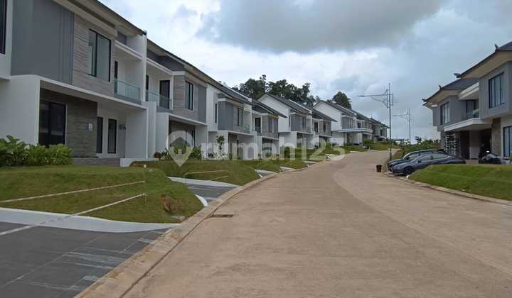 Beautiful House in Villa Panbil Residence Near Kquare Mall