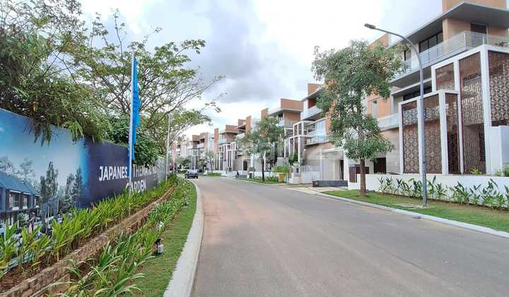 Luxury House in Citraland Megah Near Mega Mall 2