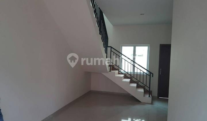 Ready-to-Occupy House in The Summer Residence Near Batam Centre 2