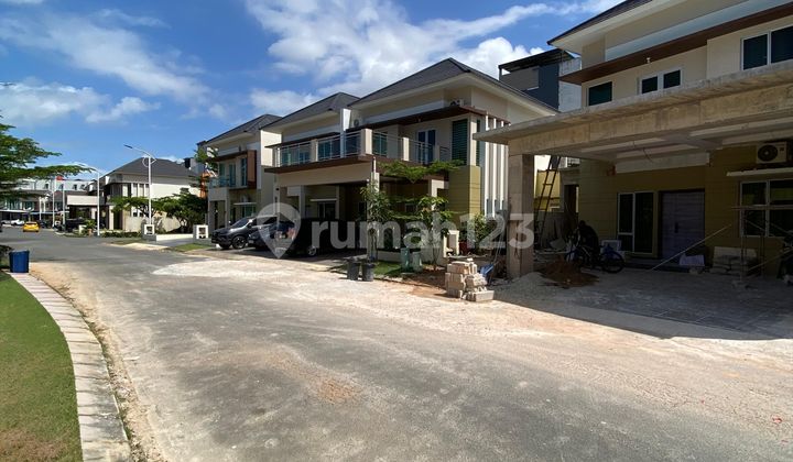 Rumah Siap Huni di The Summer Residence Dekat Mega Mall Rumah Siap Huni di The Summer Residence Dekat Mega Mall