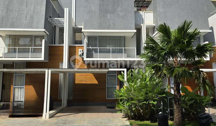 Beautiful Rental House in Sukajadi Near Taman Golf Residence