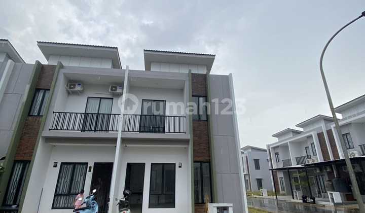 Rumah Cantik di Grand Mansion Dekat Pasir Putih