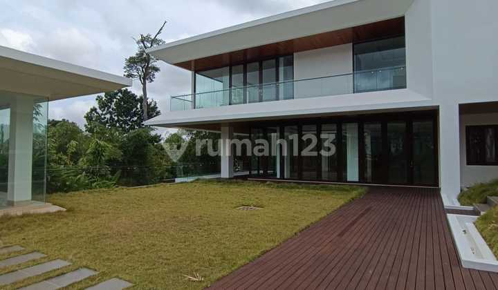 Luxury House in Villa Panbil Residence Near Kquare Mall