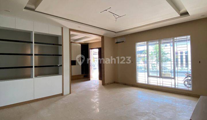 ruang tamu di jual rumah livia garden