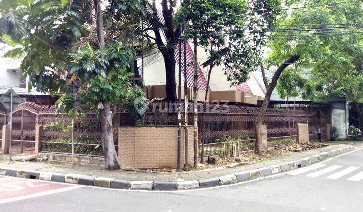 Rumah Hook 2 lantai di Pejompongan, Benhil Jakarta Pusat 2