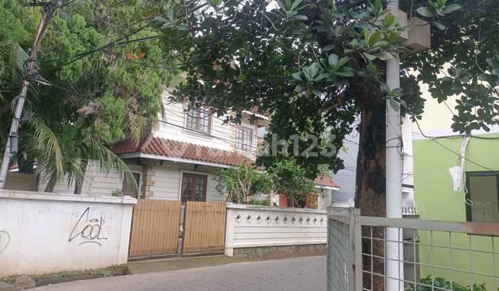 Rumah Lux Kawasan Kemang Deket ke Senopati Blok M Kebayoran Baru 2