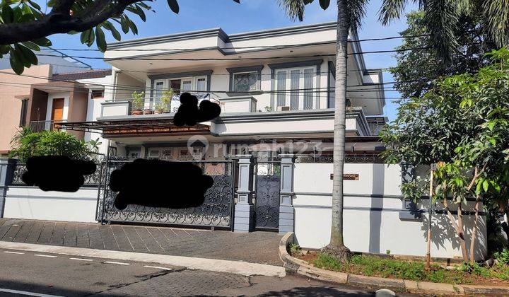 Rumah Hook 2 Lantai Di Pemukiman Elit Pondok Indah 1