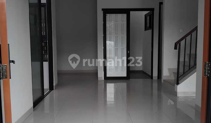 Rumah Dalam Clusterdi Graha Bunga Graha Raya Tangsel 2