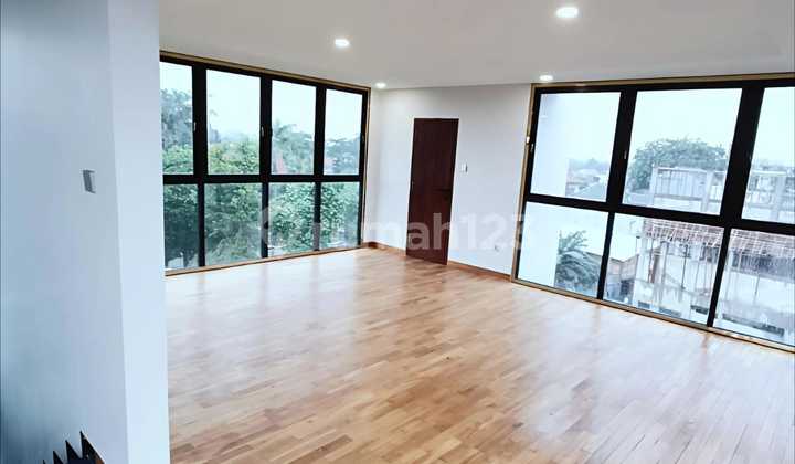 Rumah Dengan Interior Classic Modern Jagakarsa - Jakarta Selatan 2