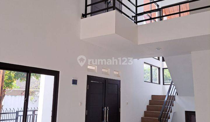 Rumah Sewa Siap Huni Unfurnished Halaman Luas Hook Sektor 3 Non Jaya tangerang Selatan 2