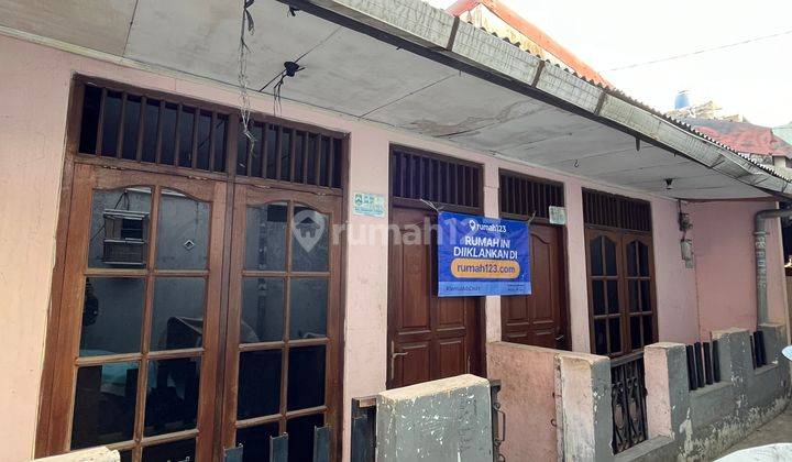 Kontrakan 2 Pintu Strategis di Petukangan, Luas 76 m² Cocok Untuk Investasi 1