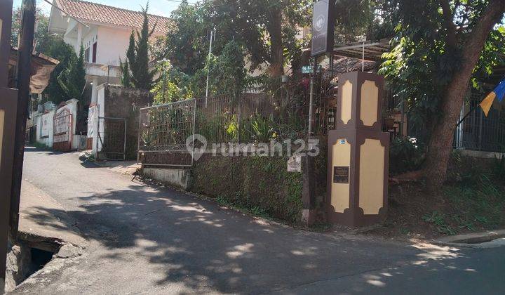 Rumah Untuk Usaha Di Jl. Manisi 2